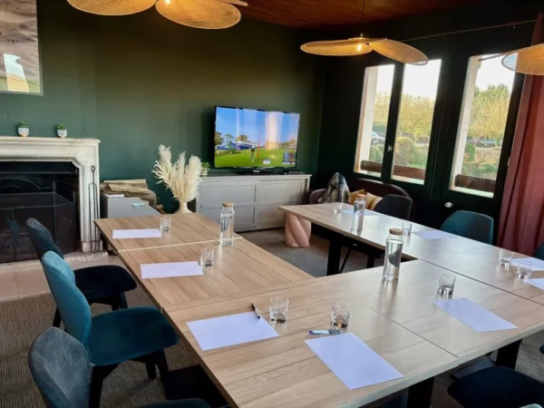 Salon-Club-pour-vos-ateliers-a-la-Table-du-Golf