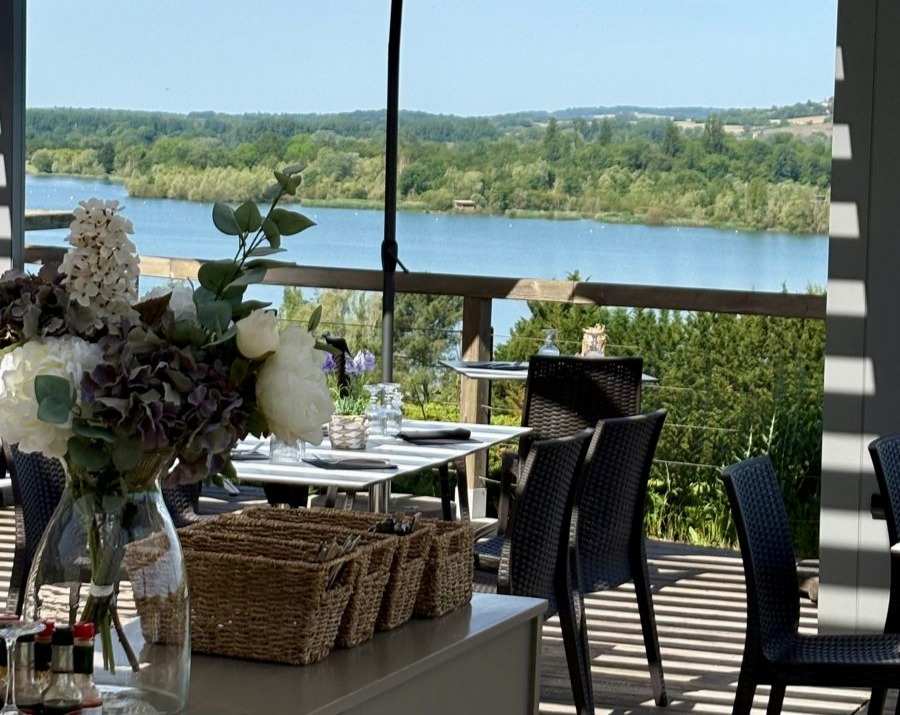 Terrasse panoramique Restaurant La Table Beaumont Saint-Cyr 86130